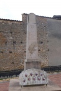 Monument aux morts Vinzelles.jpeg