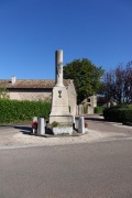 Monument aux morts La Truchère.jpeg
