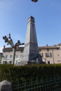 Monument aux morts Romanèche-Thorins.jpeg